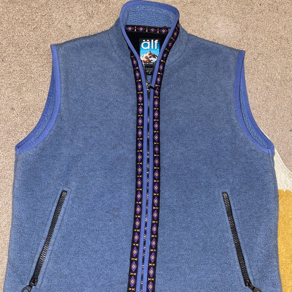 Zip up sweater vest!!